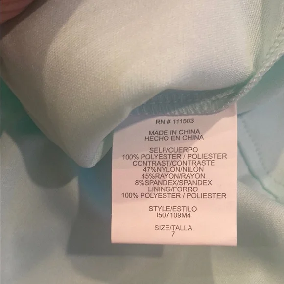 Elegant Lace junior’s Dress in mint green - Picture 3 of 3